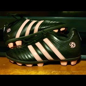 Adidas Girls Soccer shoes ⚽️